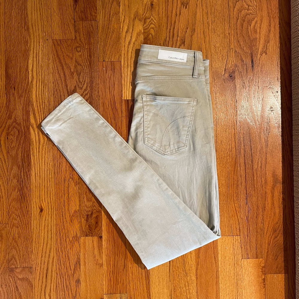 Calvin Klein Women’s high rise skinny Jeans, excellent condition size 4